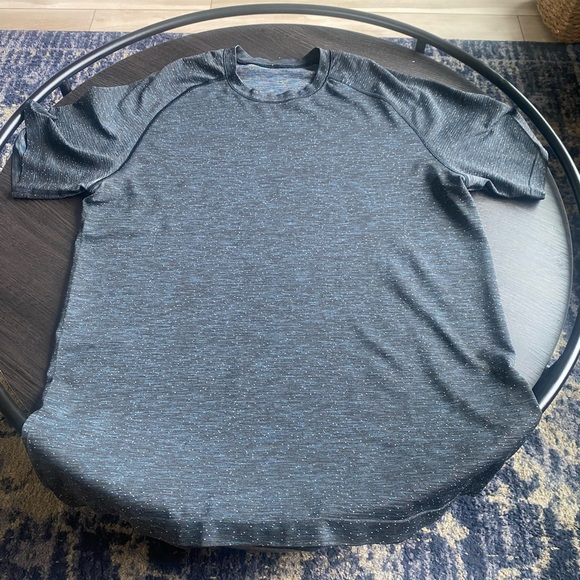 Lululemon Metal Vent SS Large - Picture 1 of 3